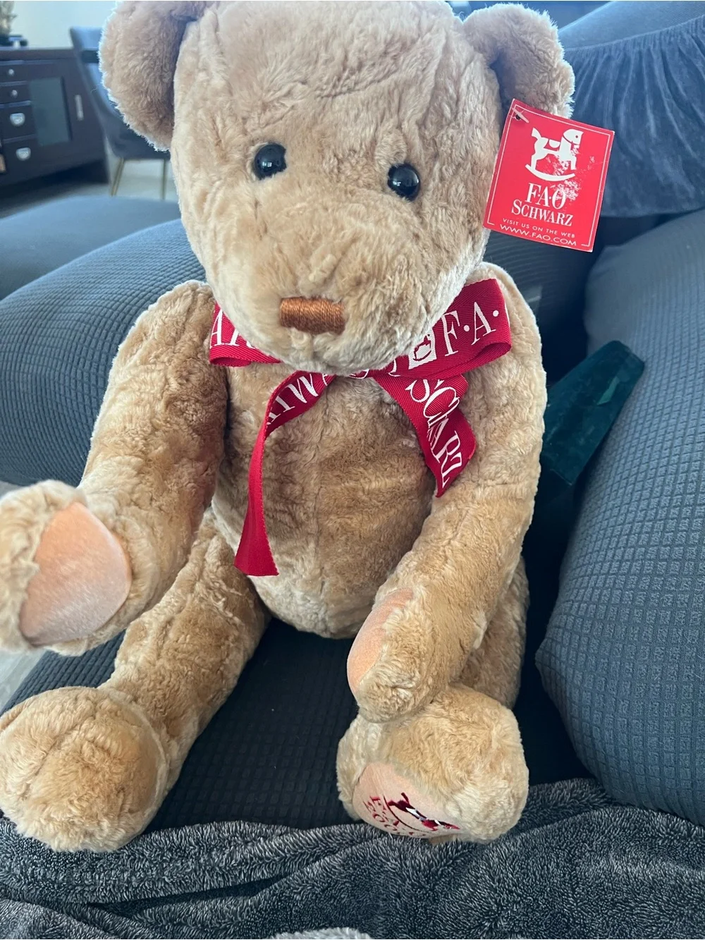 FAO Schwarz 2000  Articulated Teddy Bear Collectible